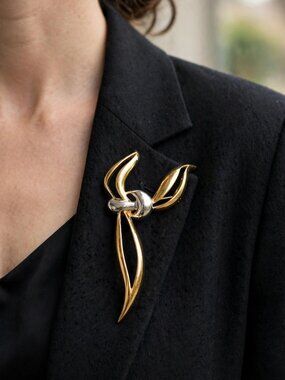 Signed D'Orlan Two Tone Ribbon Knot Brooch 1980s Vintage Pin